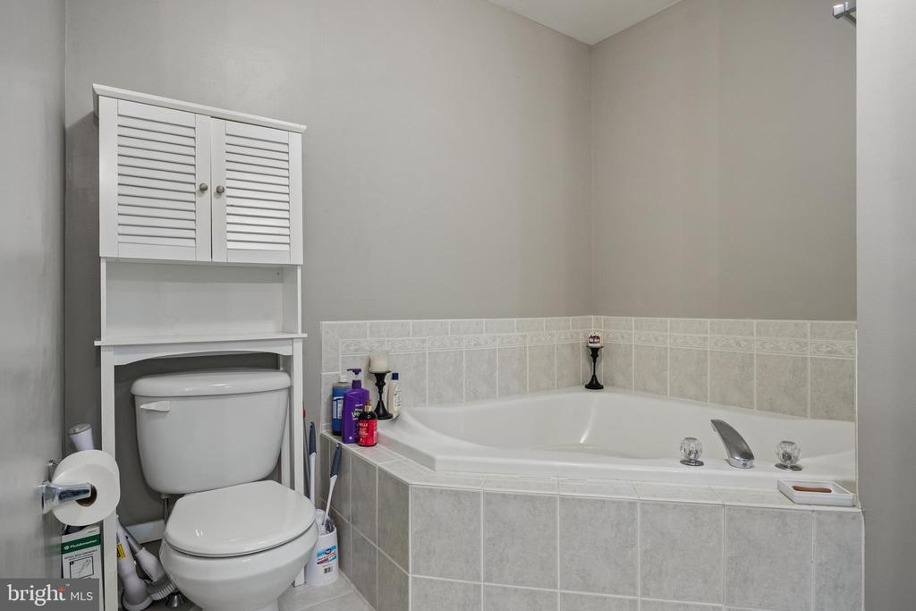 171 RITTENHOUSE