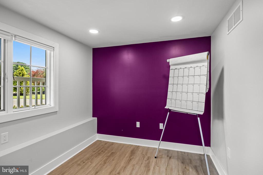 1581 COMMISSIONERS ROAD