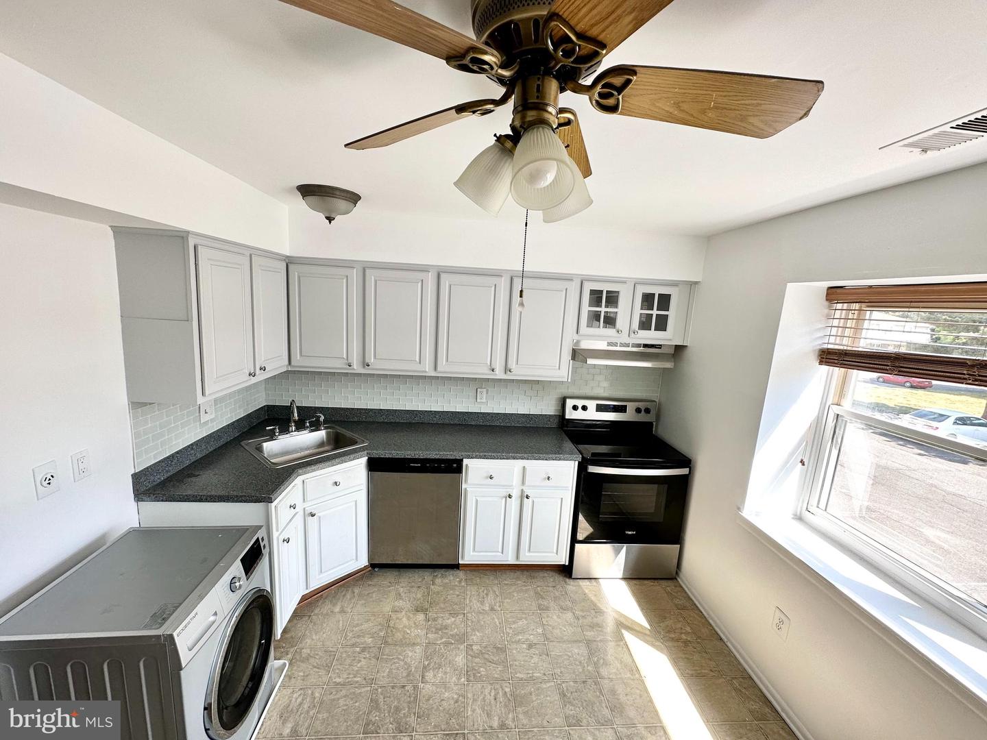 1412 Silver Ct