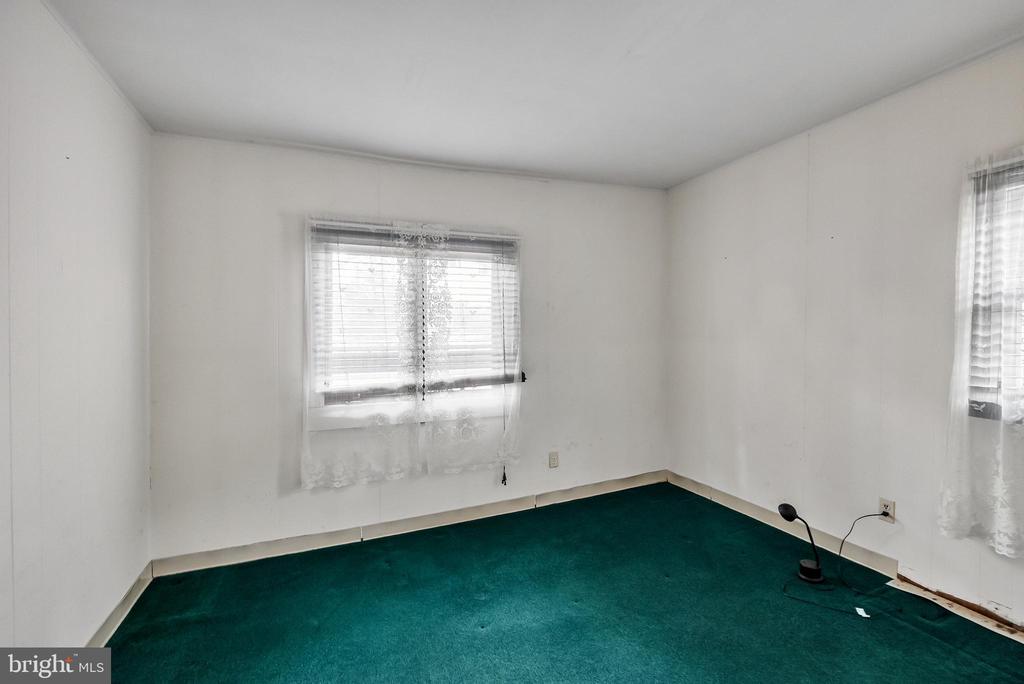 513 EGGERTS CROSSING ROAD