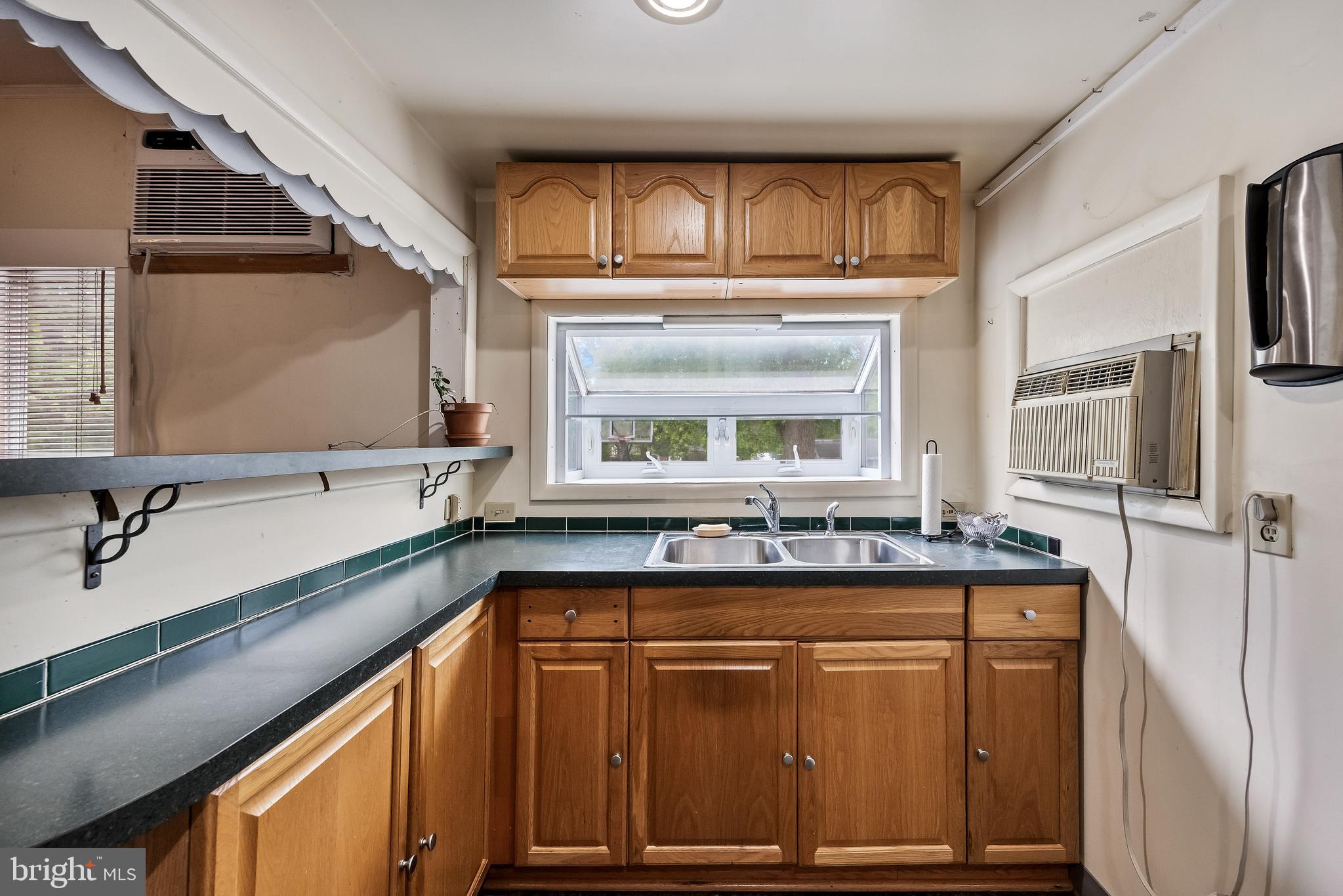 513 EGGERTS CROSSING ROAD