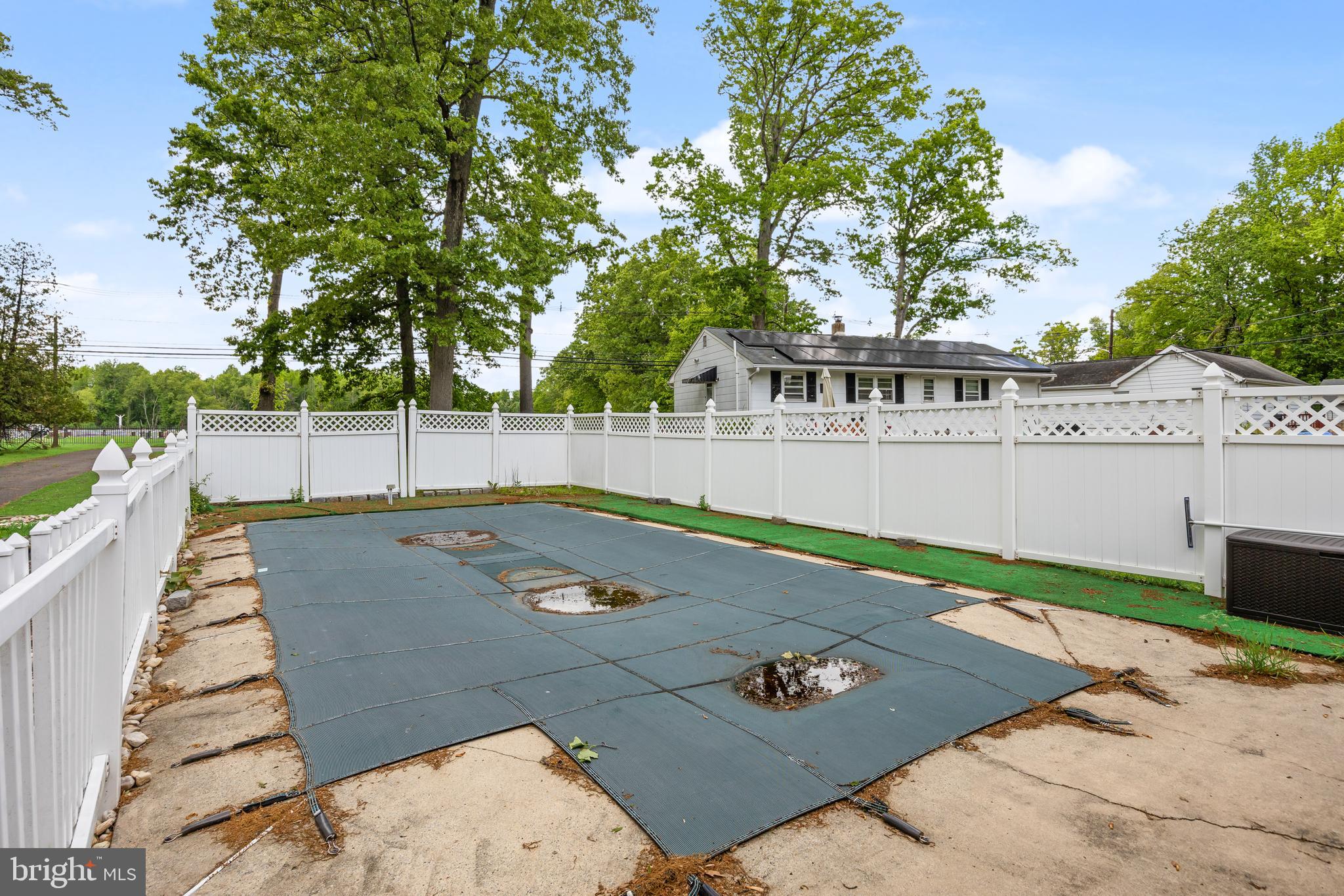 513 EGGERTS CROSSING ROAD
