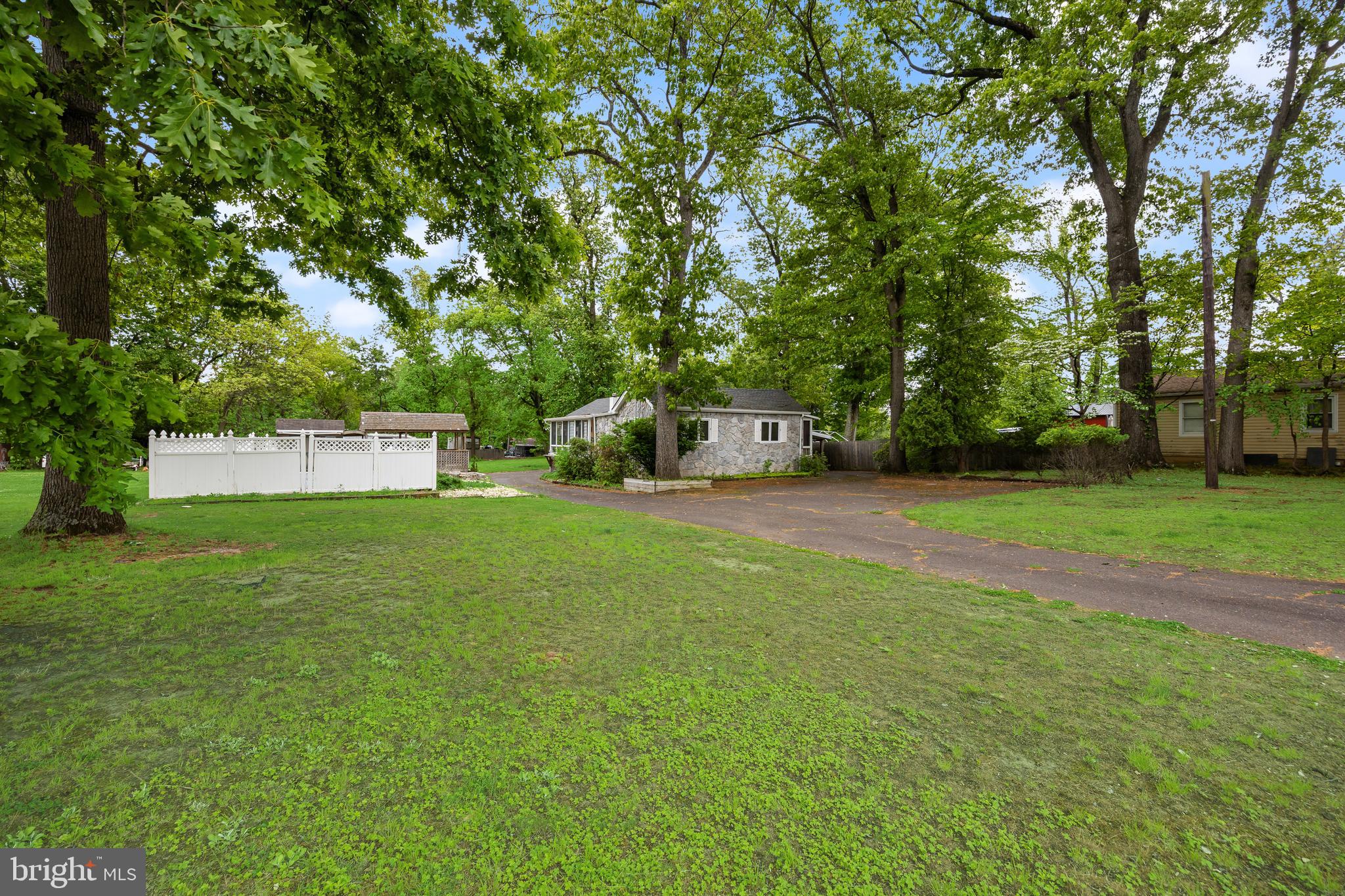 513 EGGERTS CROSSING ROAD