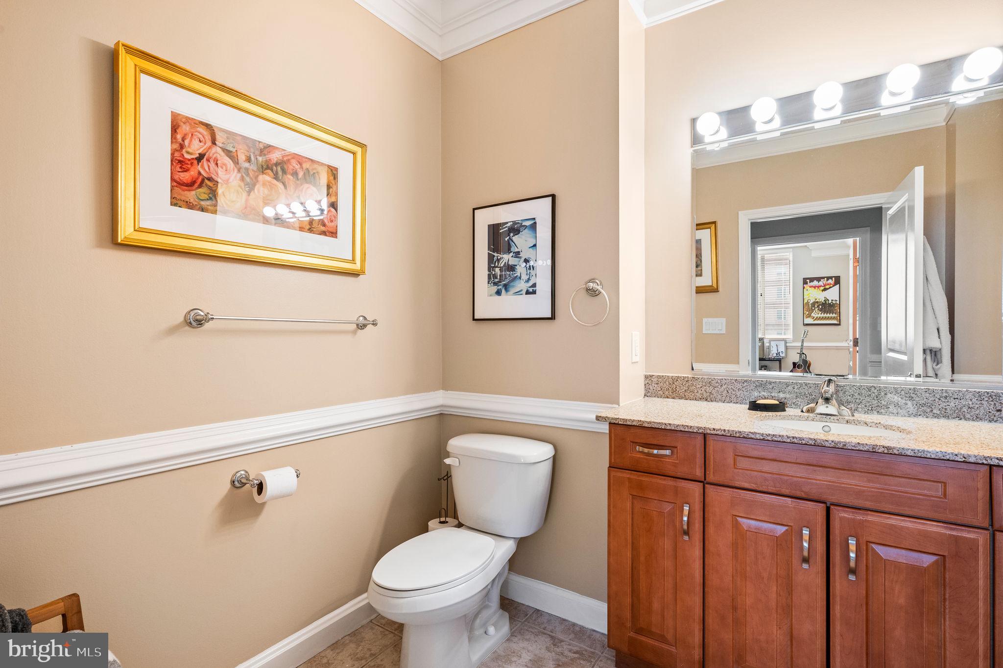 901 N Penn St #R1902