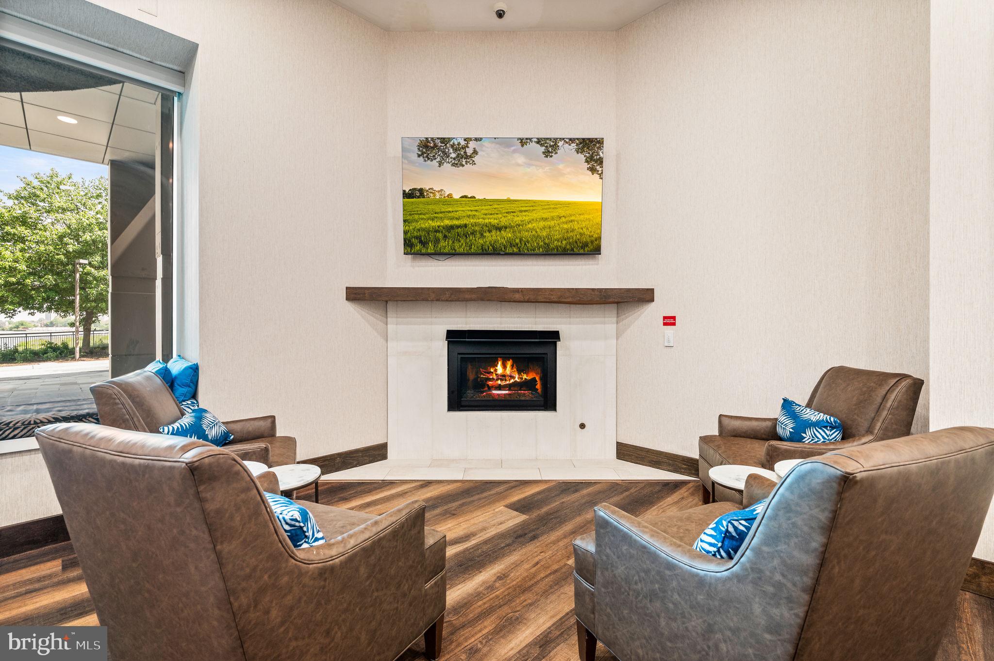 901 N Penn St #R1902