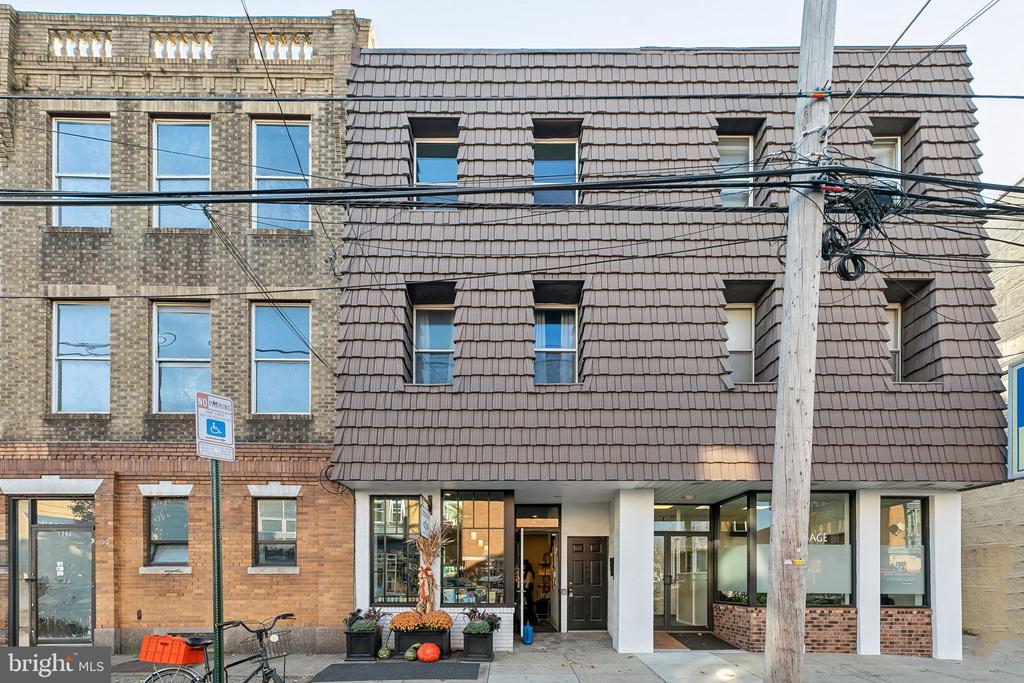 824 CHRISTIAN ST #3F