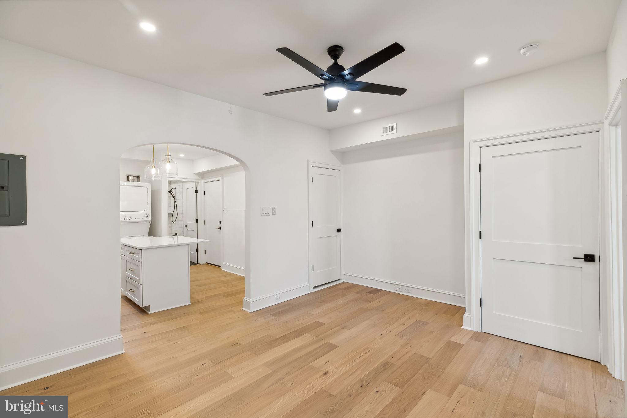 824 CHRISTIAN ST #3F
