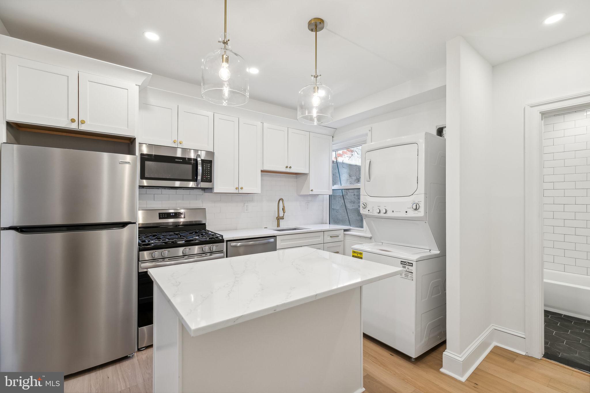 824 CHRISTIAN ST #3F