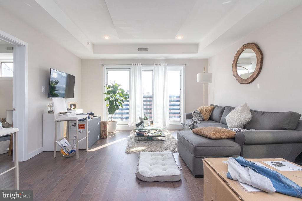 938 NEW MARKET STREET #301