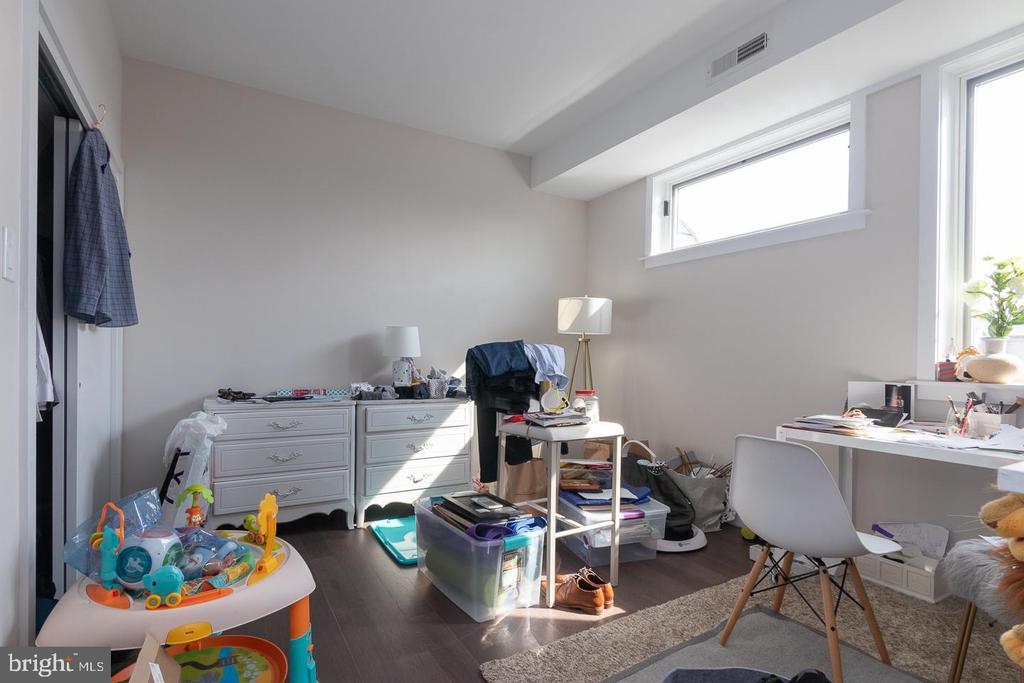 938 NEW MARKET STREET #301
