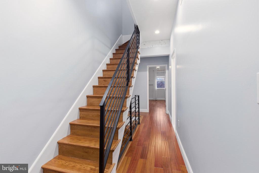 909 N 4TH STREET