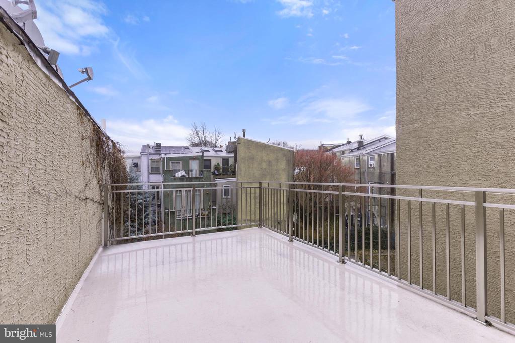 909 N 4TH STREET