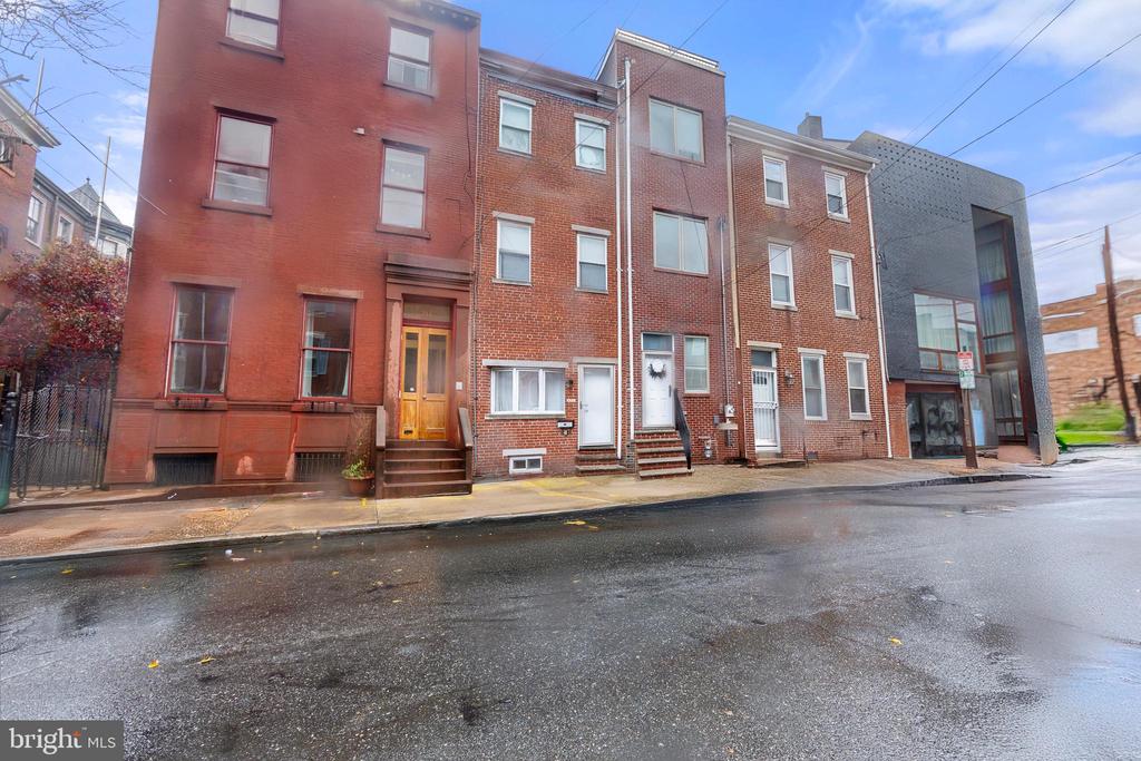 909 N 4TH STREET