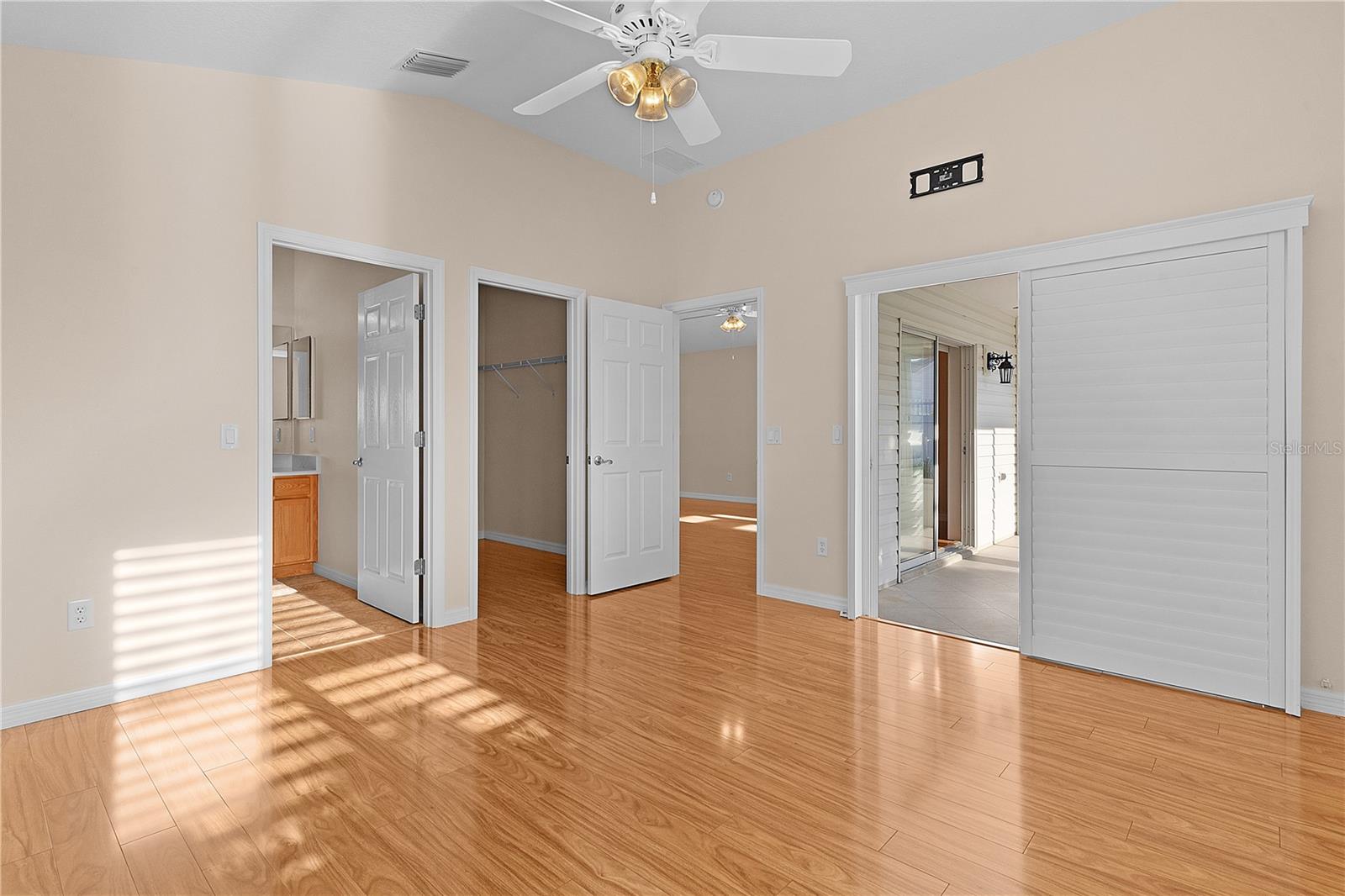 446 FLOSSMOOR CT