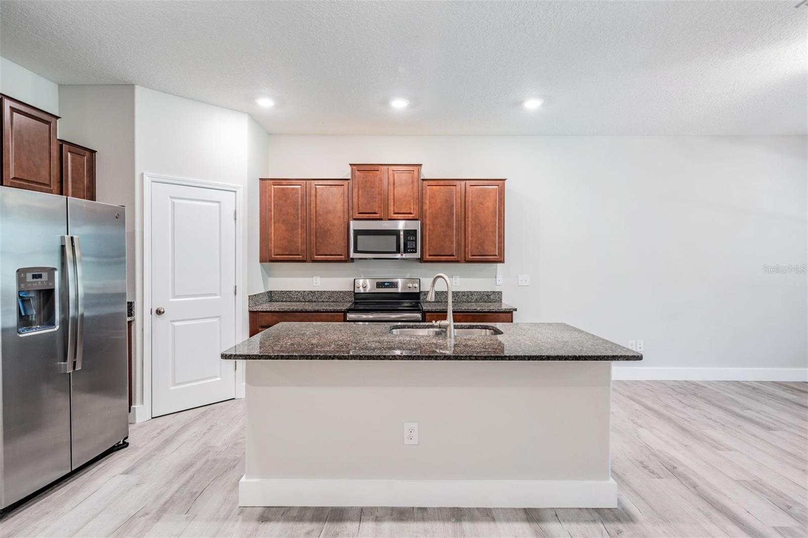 8082 ROLLING SHELL TRL