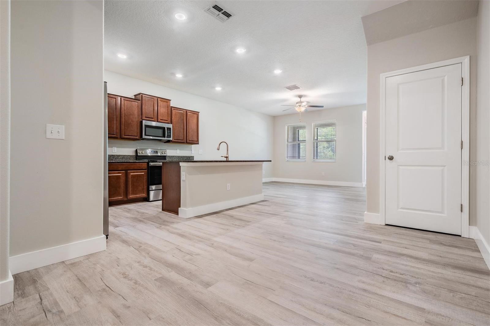 8082 ROLLING SHELL TRL