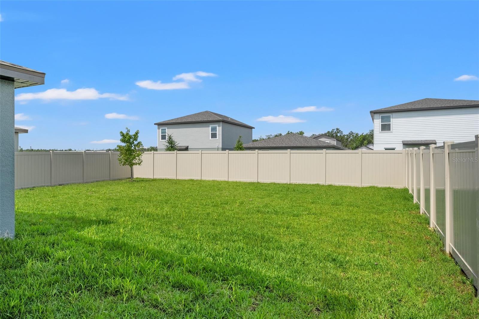 1829 DRAUGHTON DR