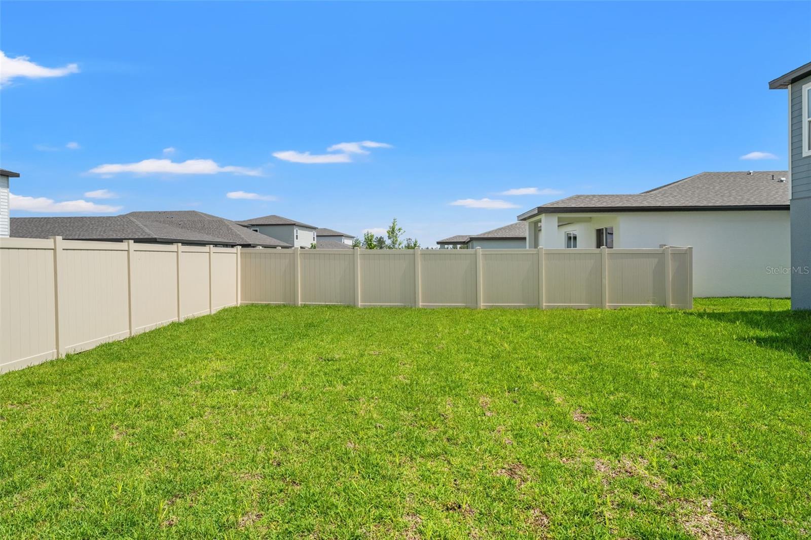 1829 DRAUGHTON DR