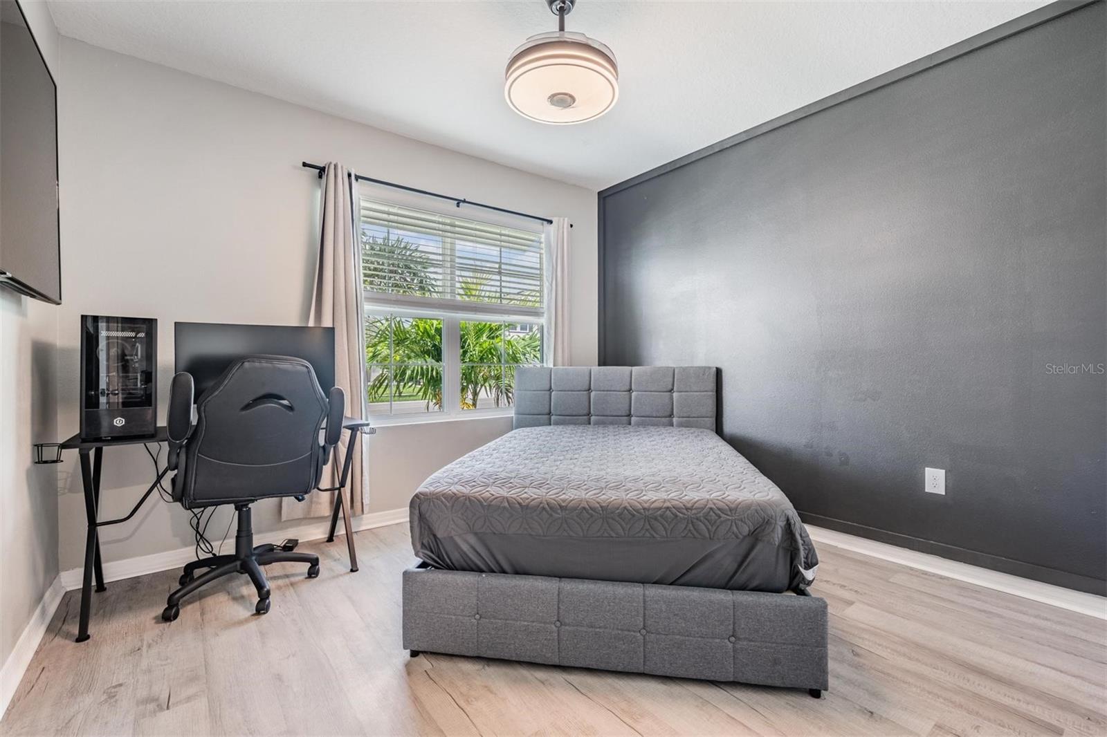 9028 FORGE BREEZE LOOP