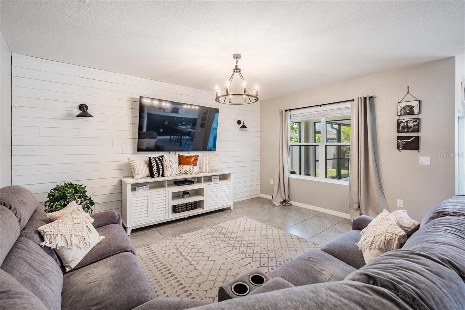 9028 FORGE BREEZE LOOP