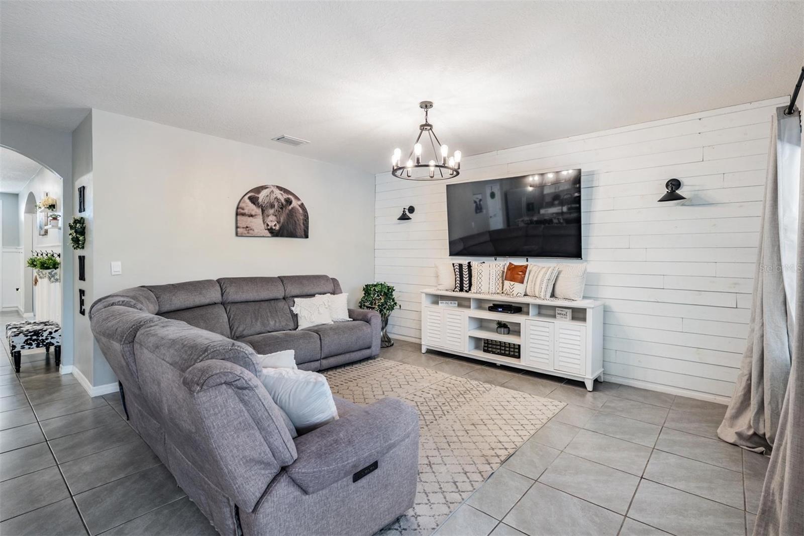 9028 FORGE BREEZE LOOP