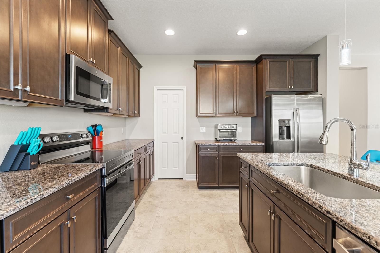 7496 YALE HARBOR DR