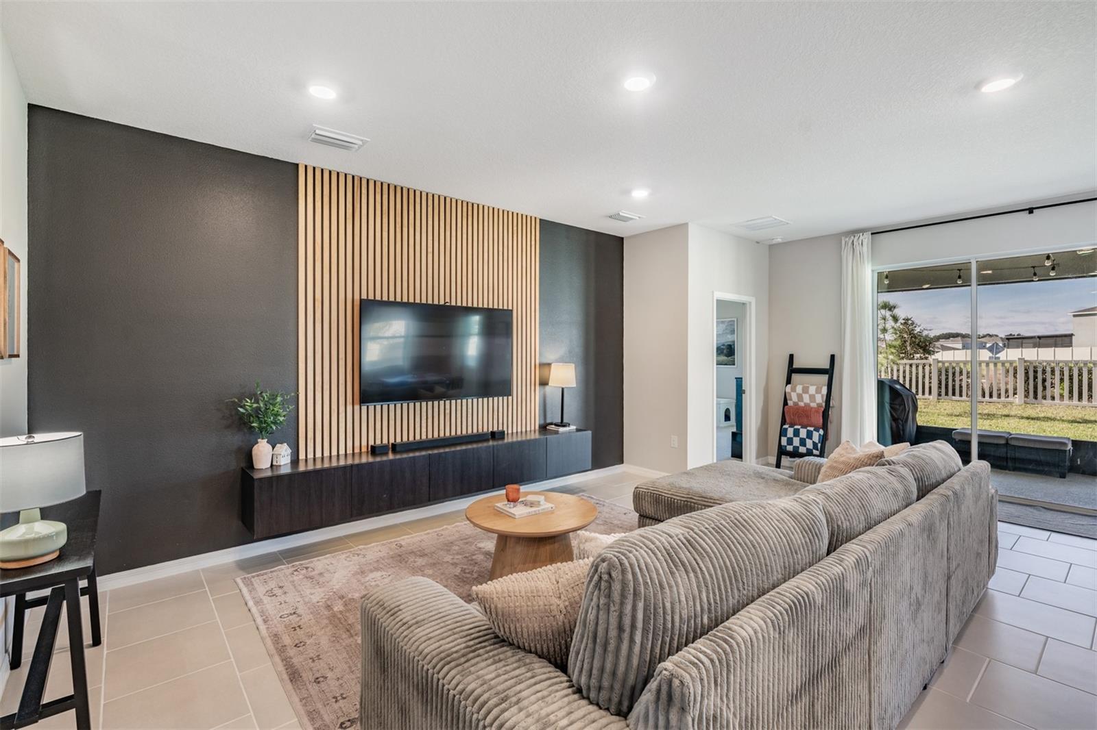 9817 ROWING DALE BND