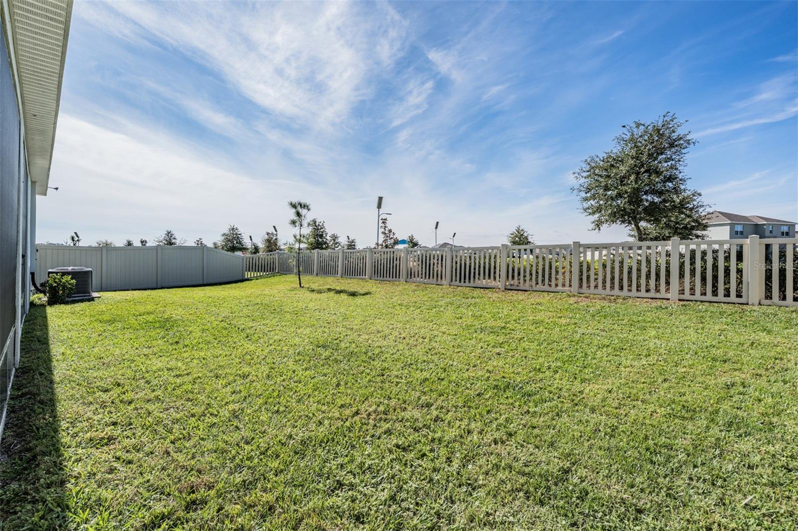 9817 ROWING DALE BND