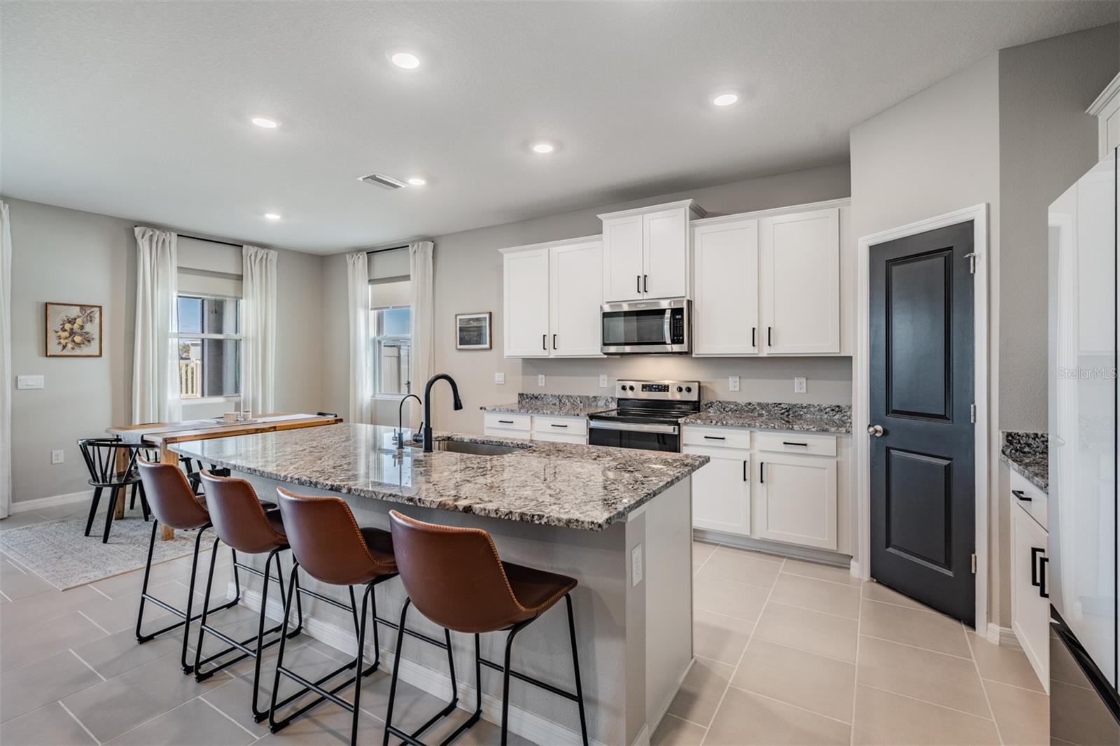 9817 ROWING DALE BND