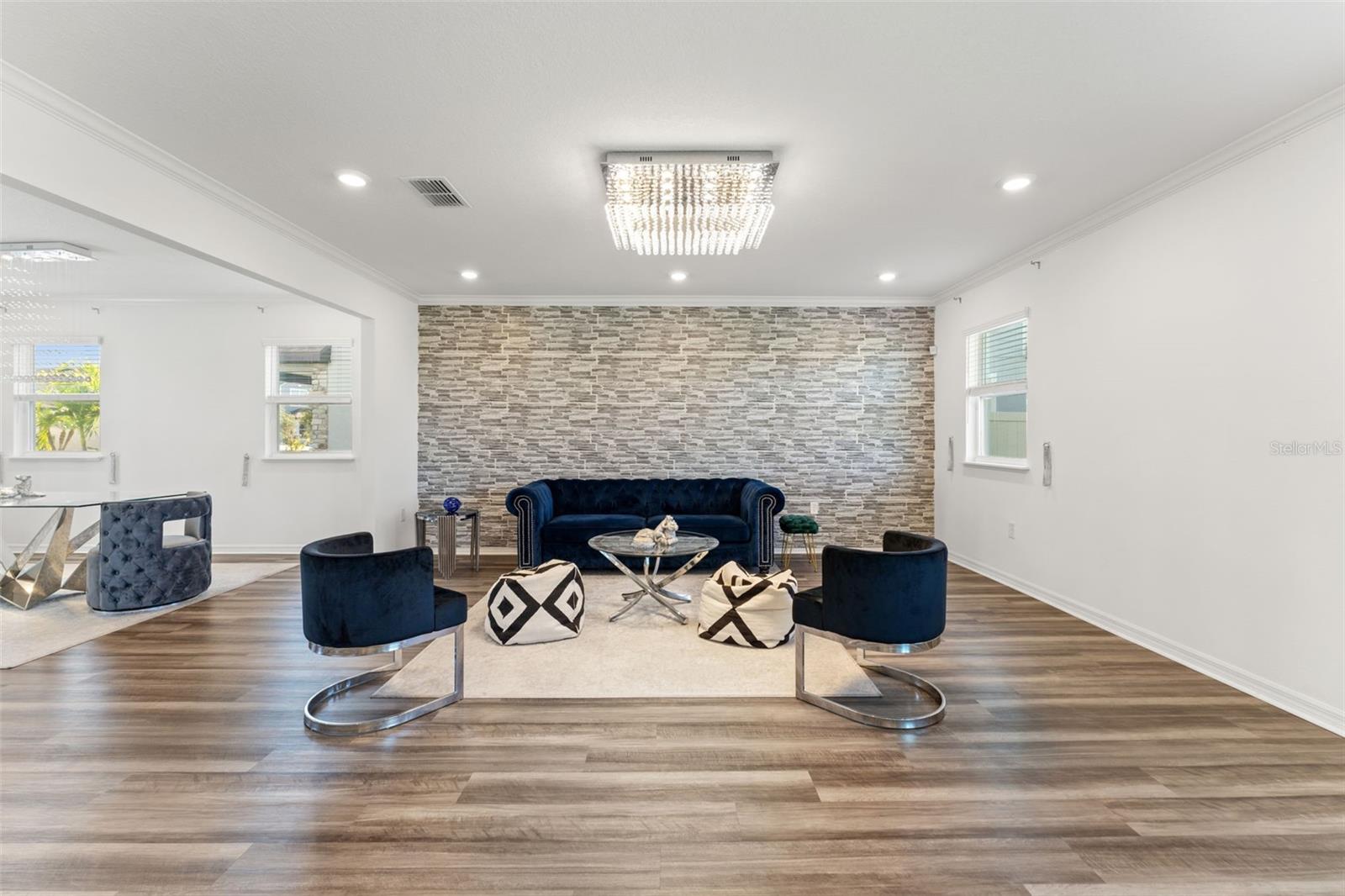 8223 ABBY BROOKS CIR