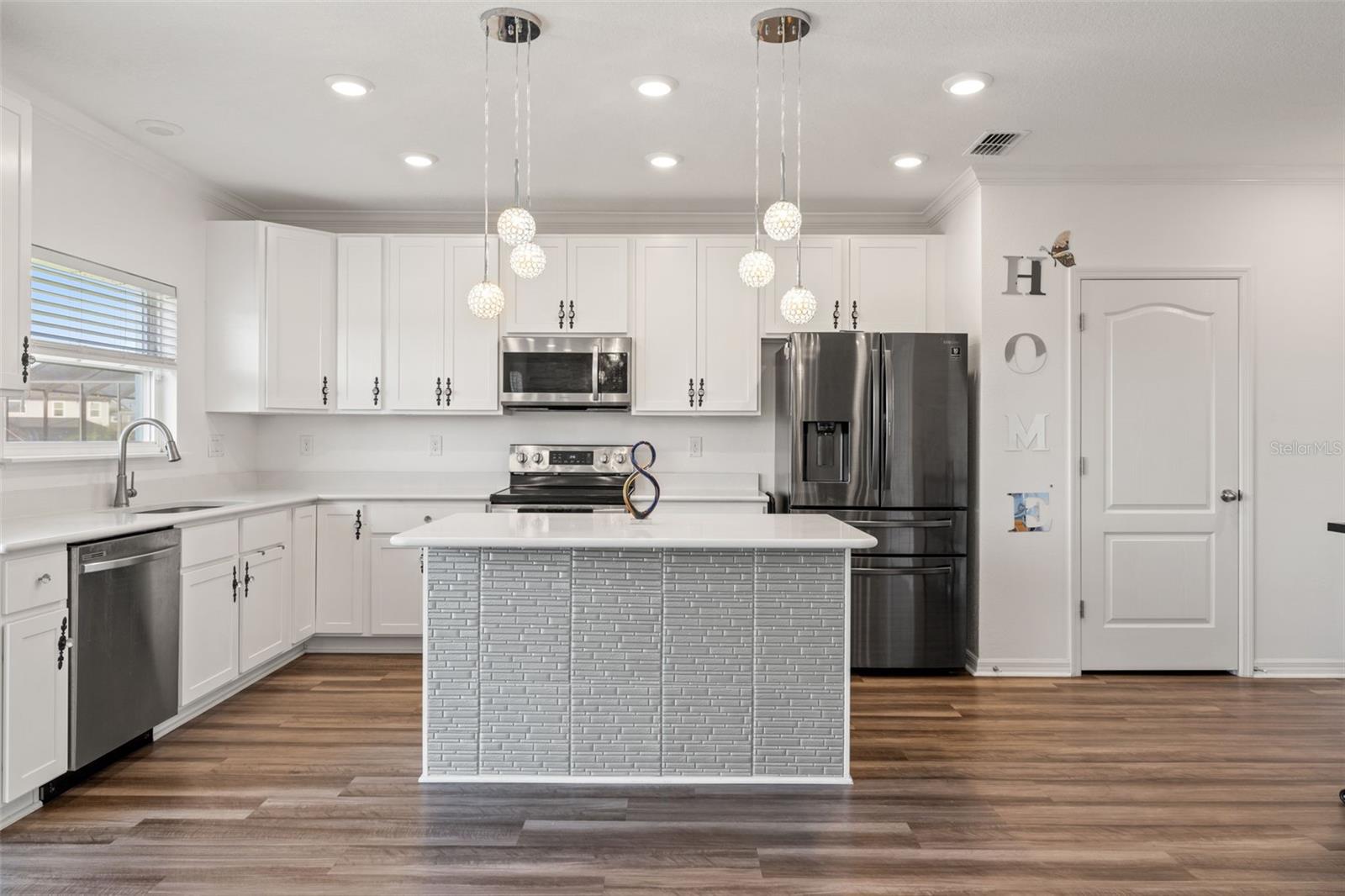 8223 ABBY BROOKS CIR