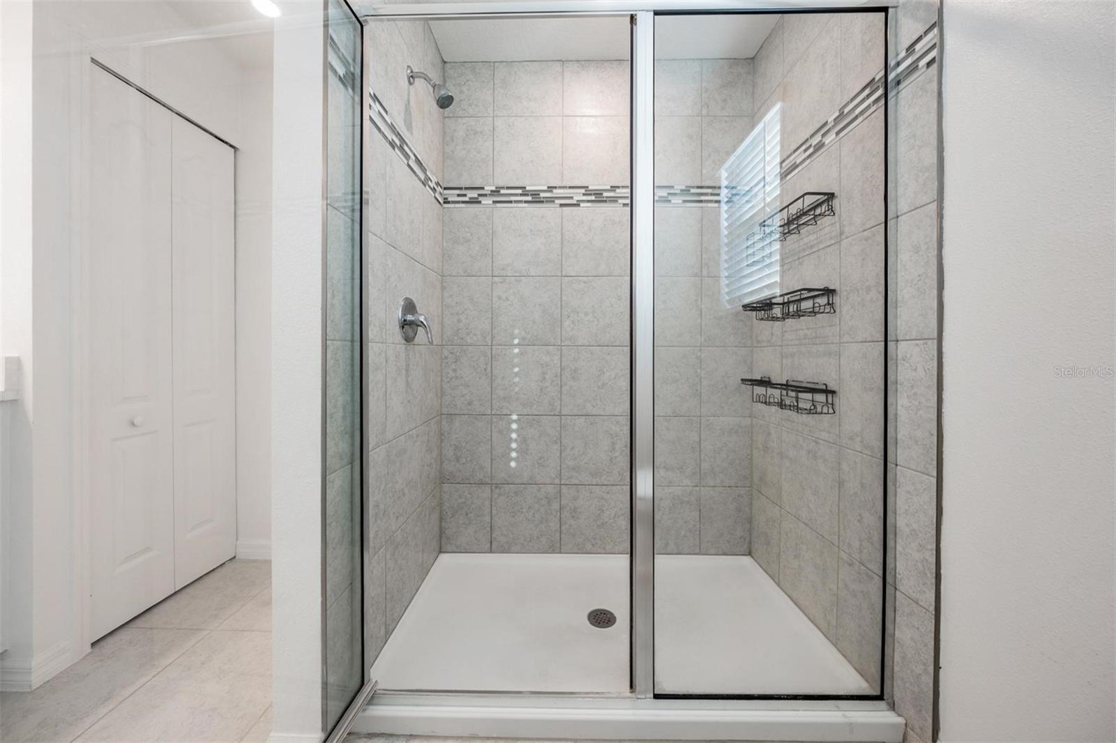 32096 POND APPLE BND