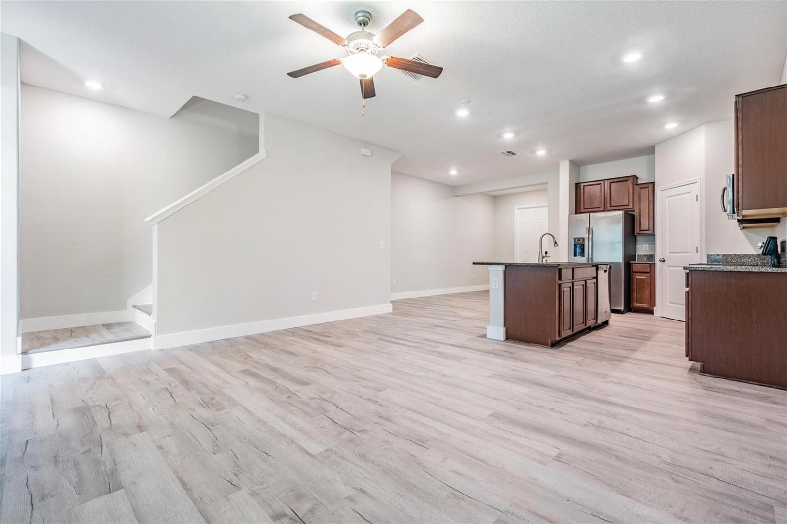 8082 ROLLING SHELL TRL