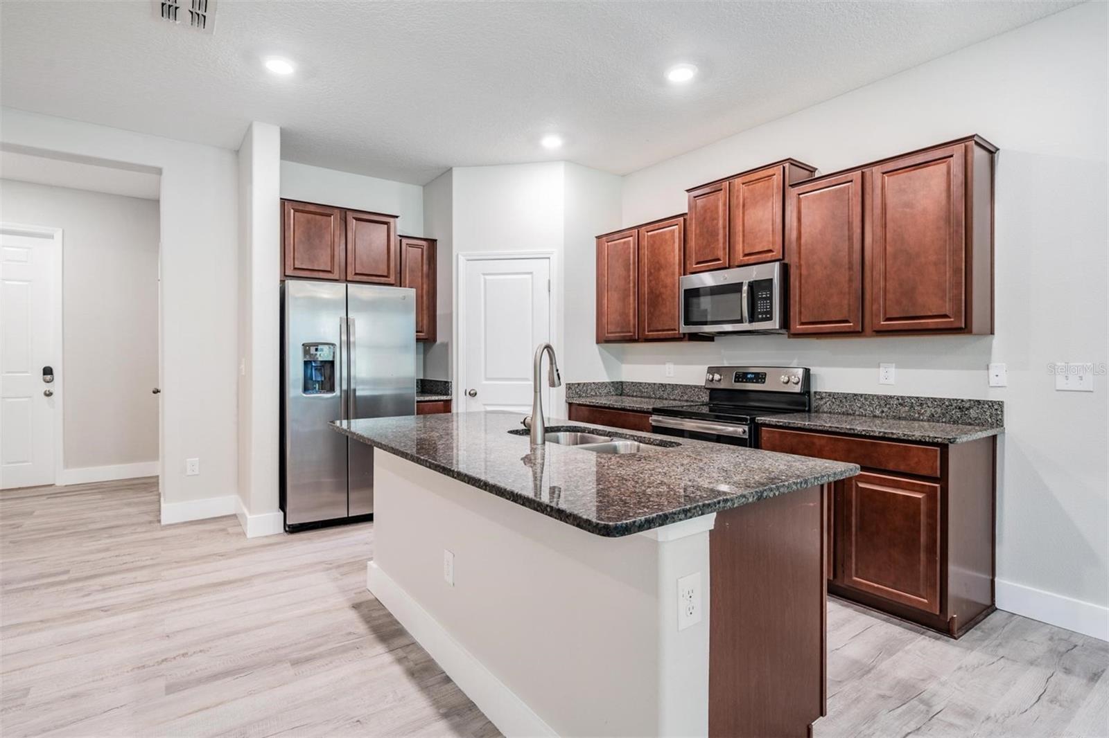 8082 ROLLING SHELL TRL