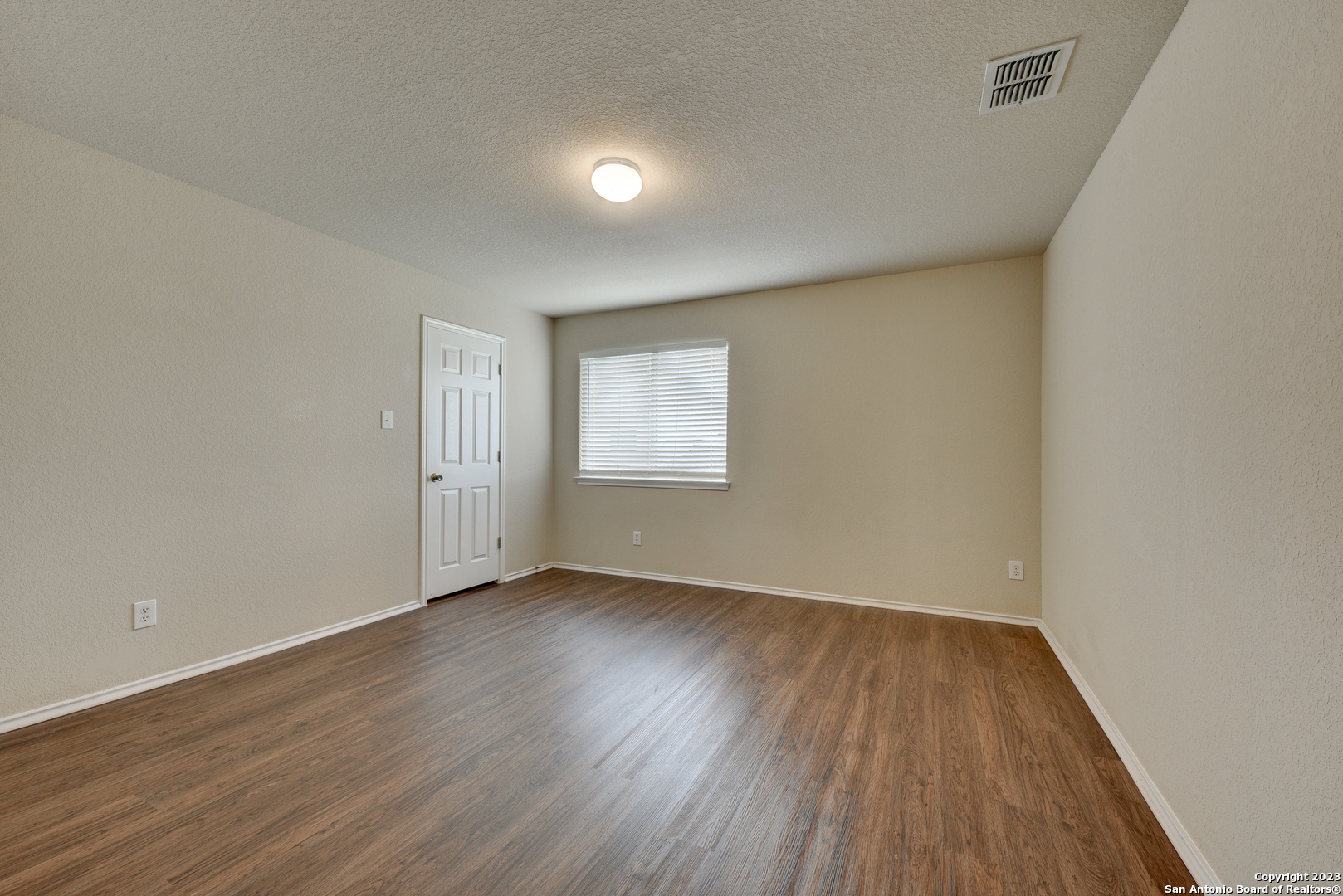 5723 Grayson Cove