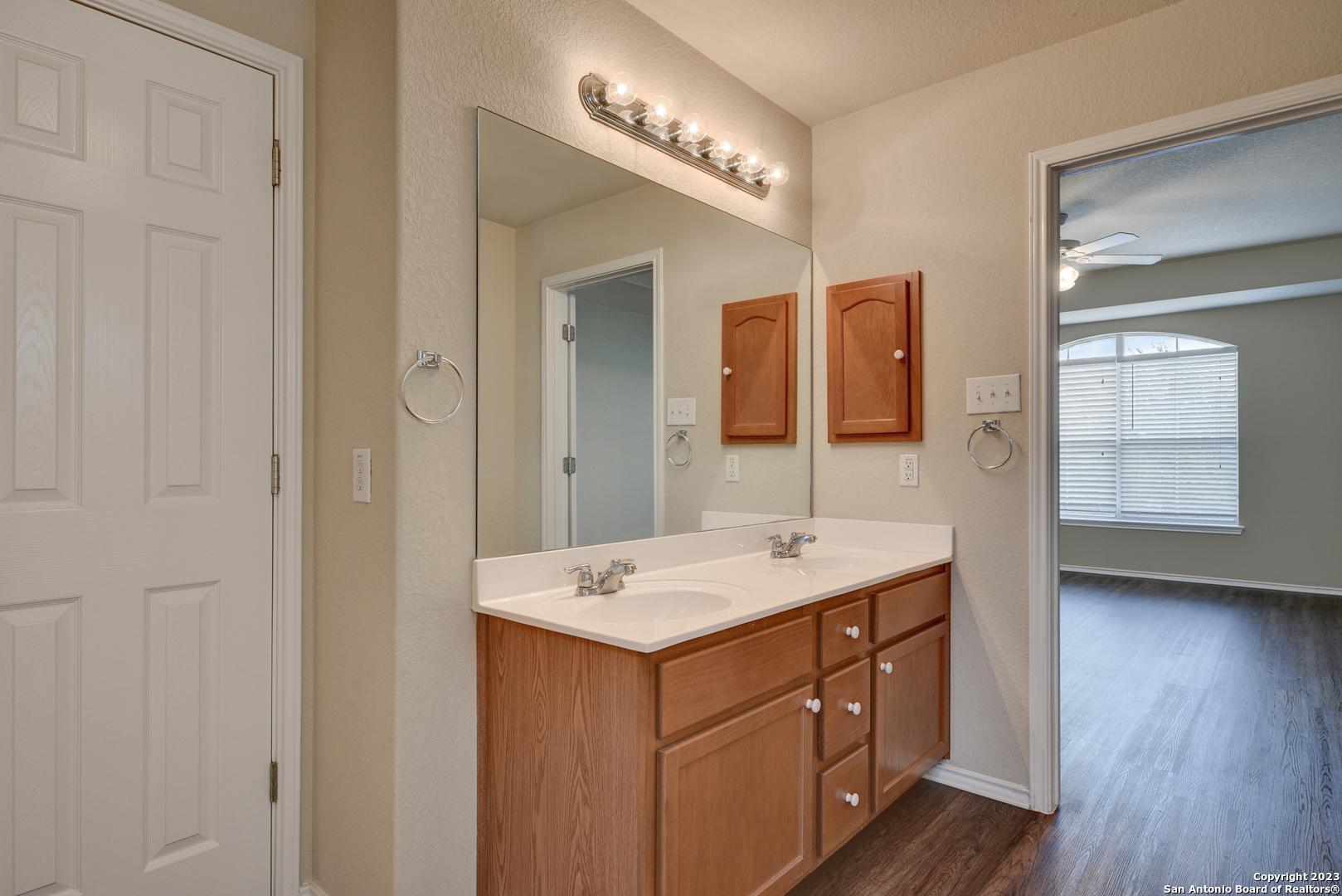 5723 Grayson Cove