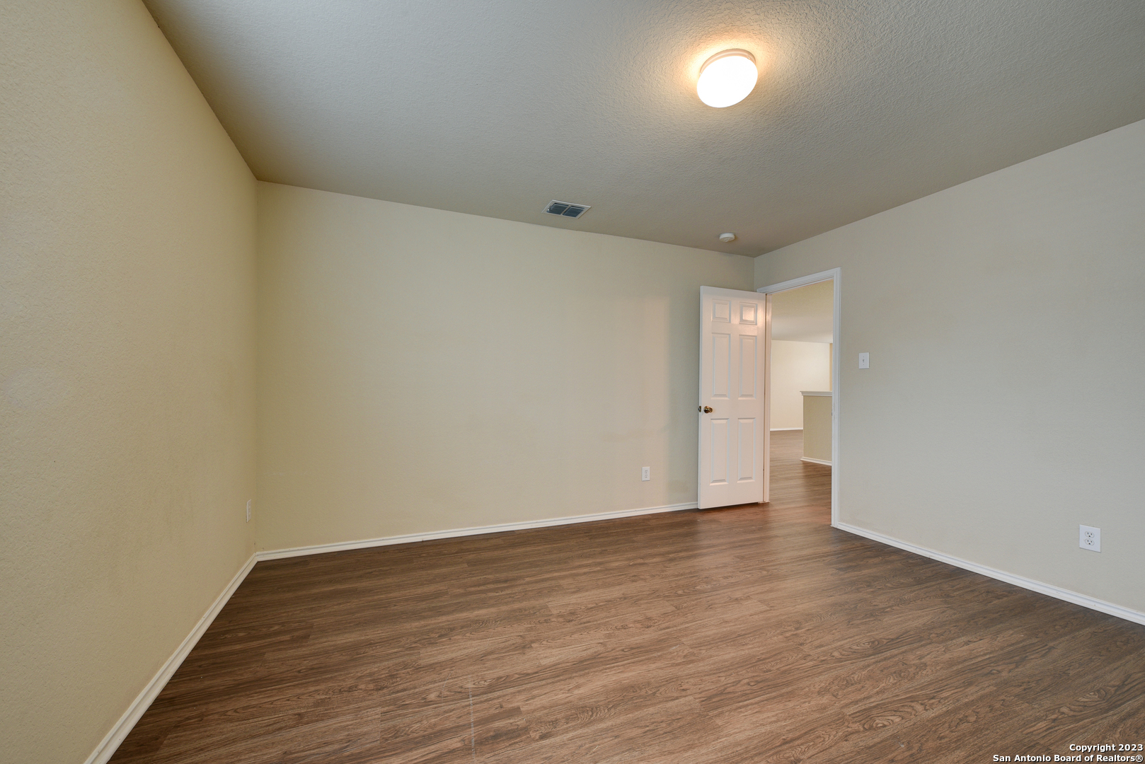 5723 Grayson Cove