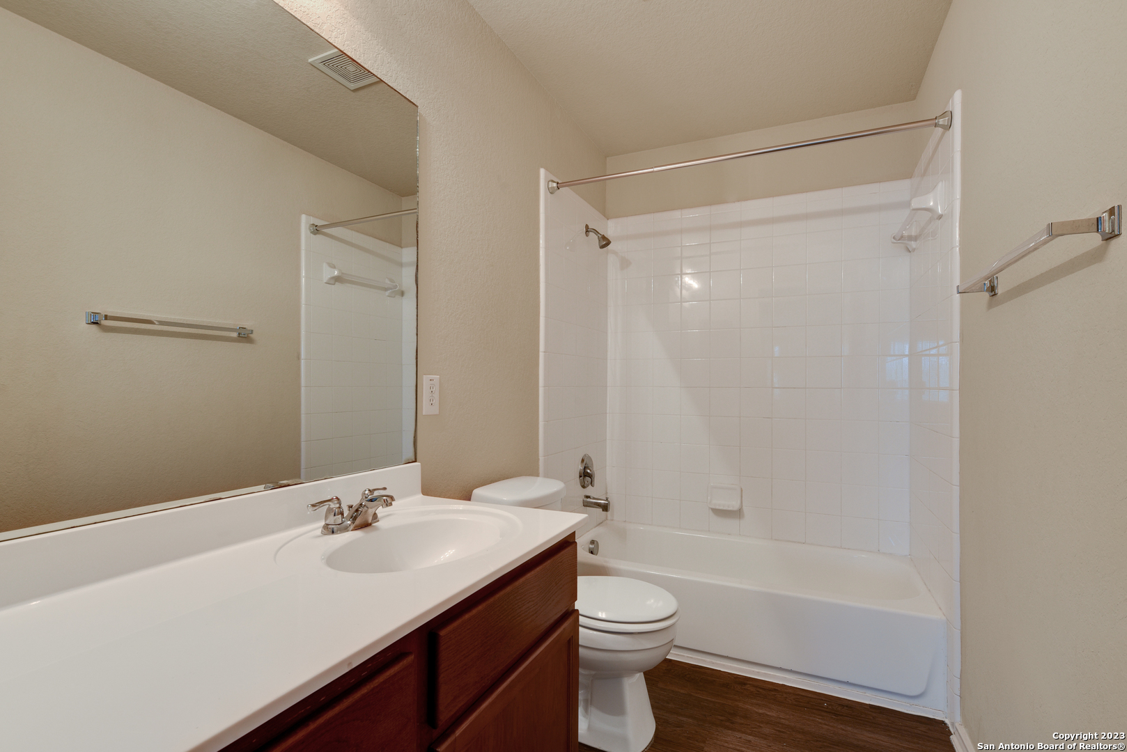 5723 Grayson Cove