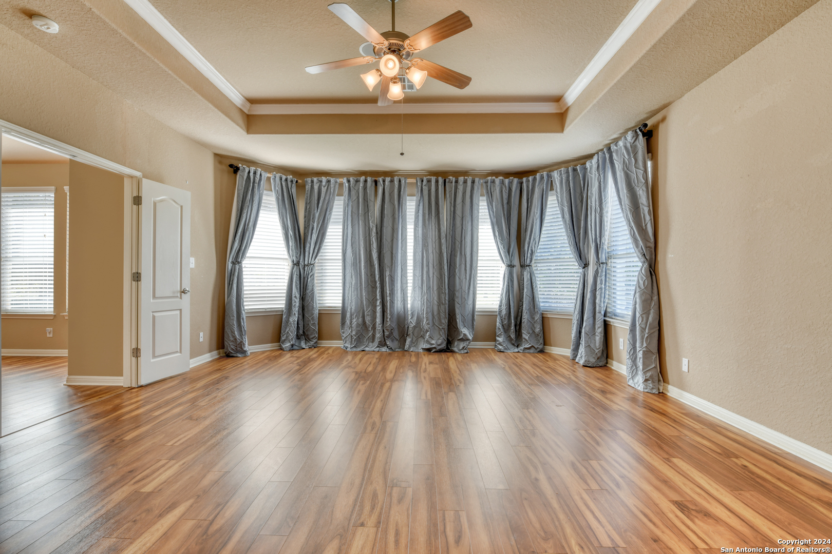 1334 GLENWOOD LOOP