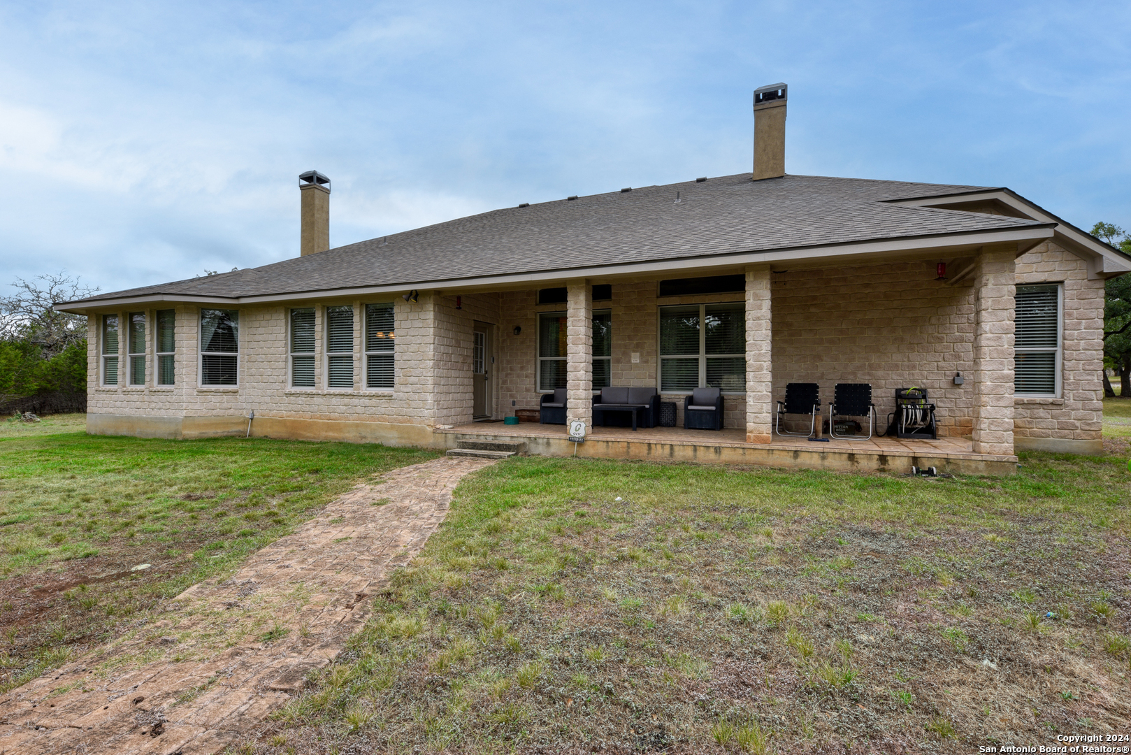1334 GLENWOOD LOOP