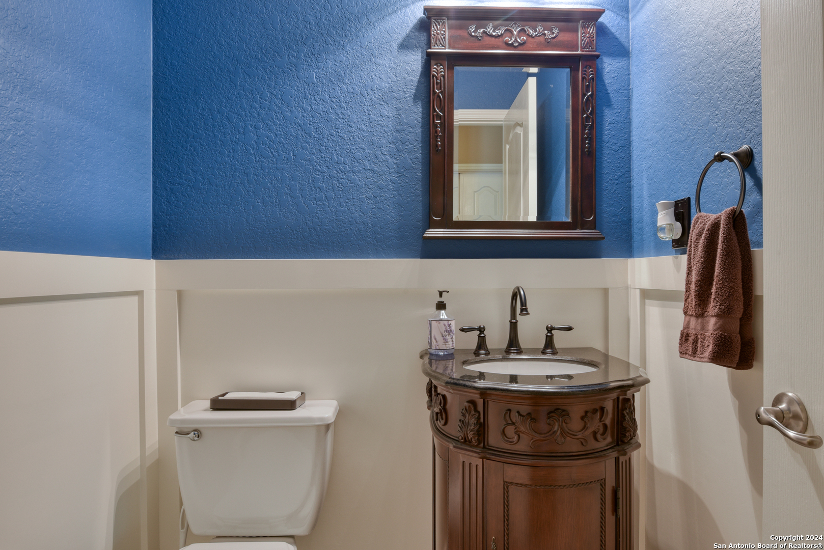 1334 GLENWOOD LOOP