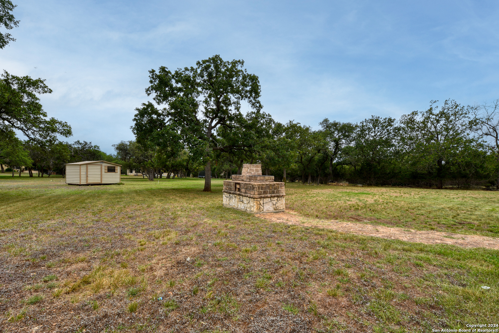 1334 GLENWOOD LOOP