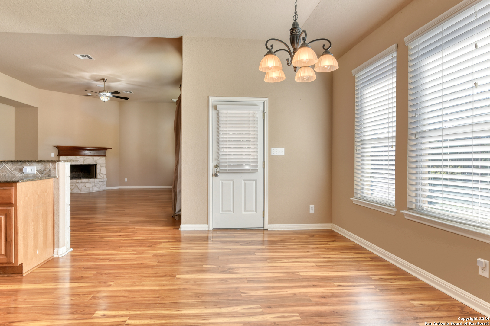 1334 GLENWOOD LOOP