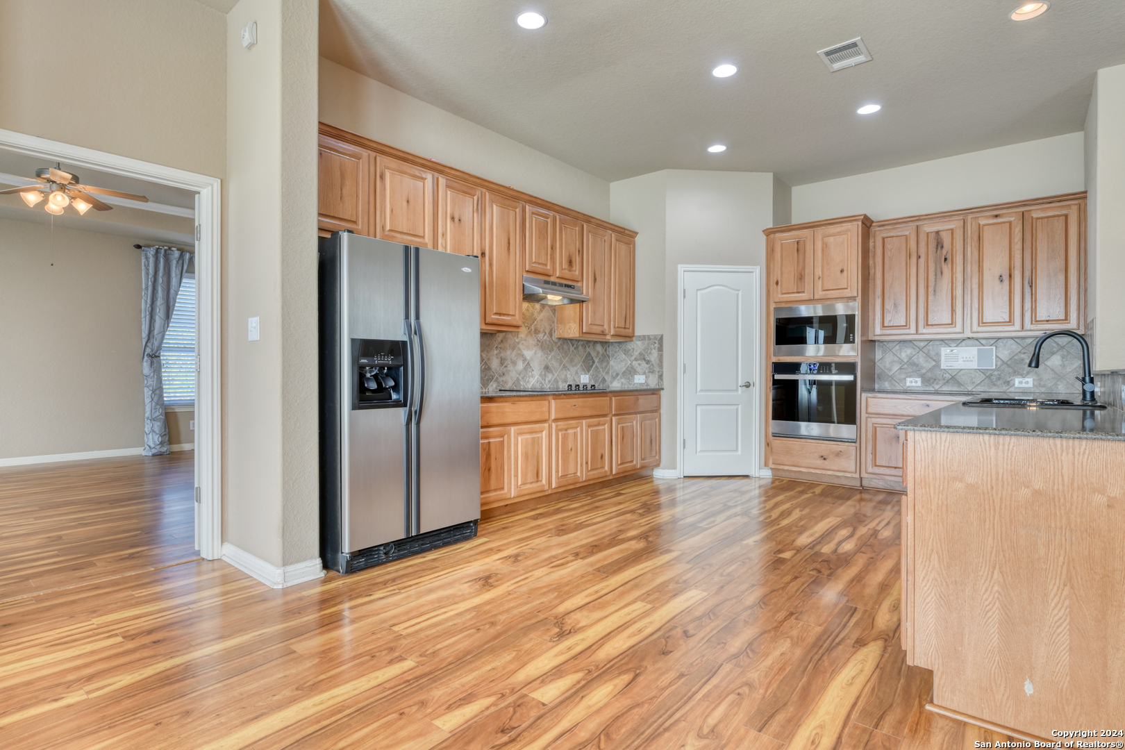 1334 GLENWOOD LOOP