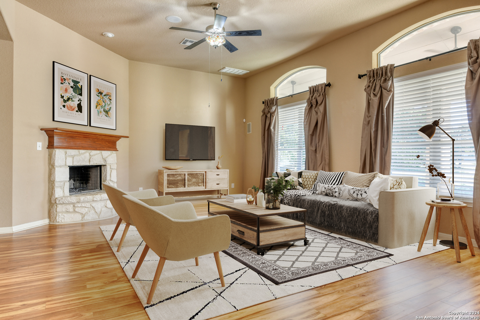 1334 GLENWOOD LOOP