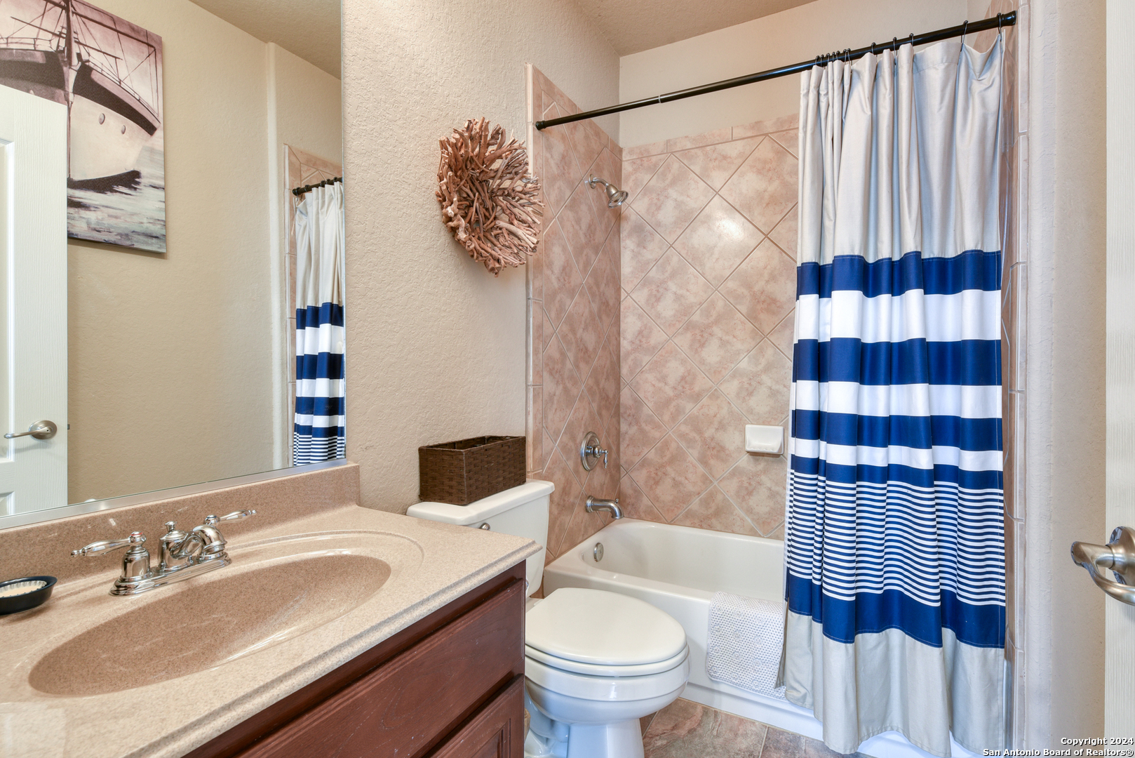 1334 GLENWOOD LOOP