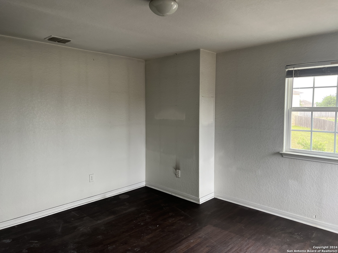 8030 Bluewater Cove