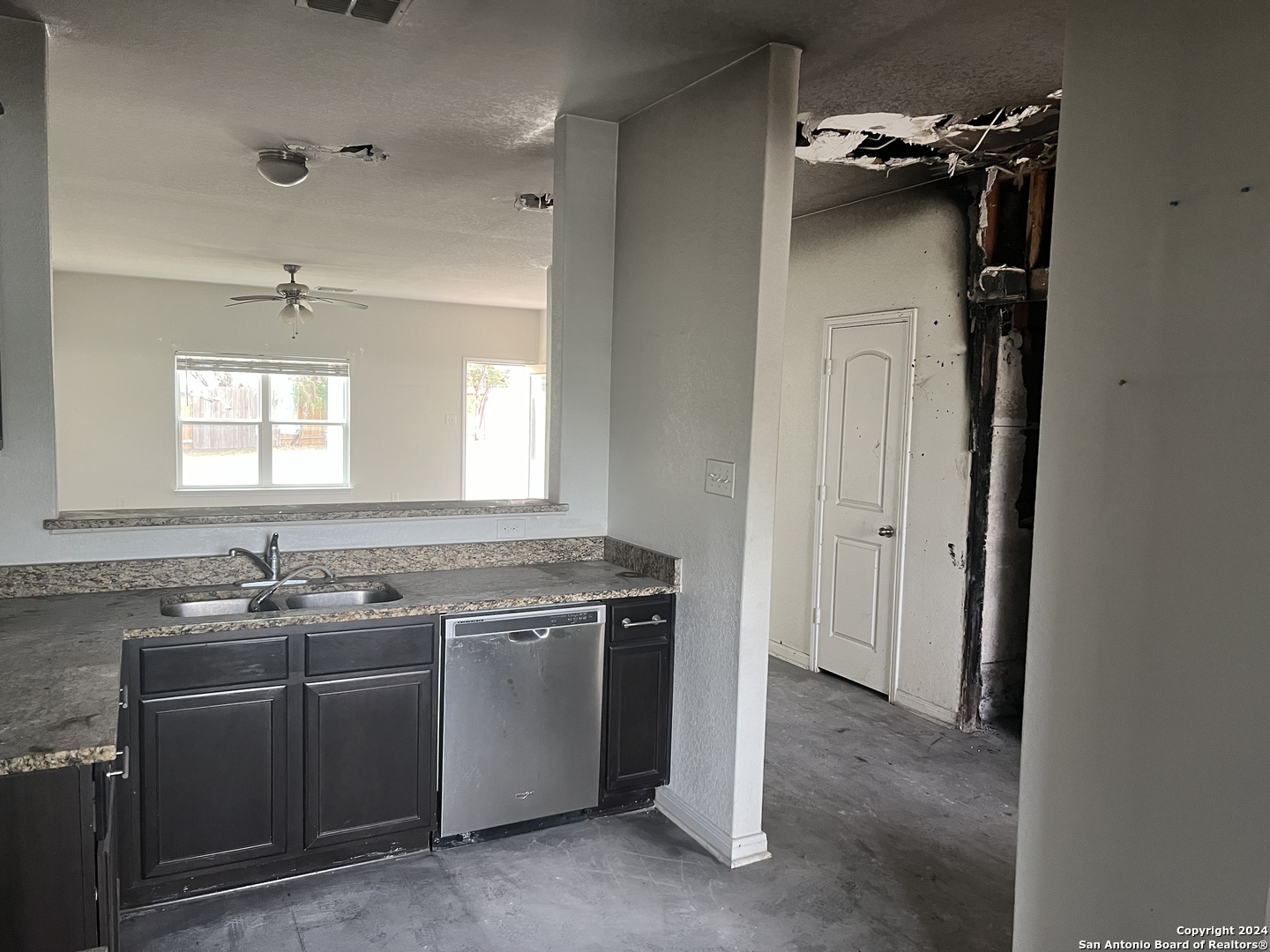 8030 Bluewater Cove