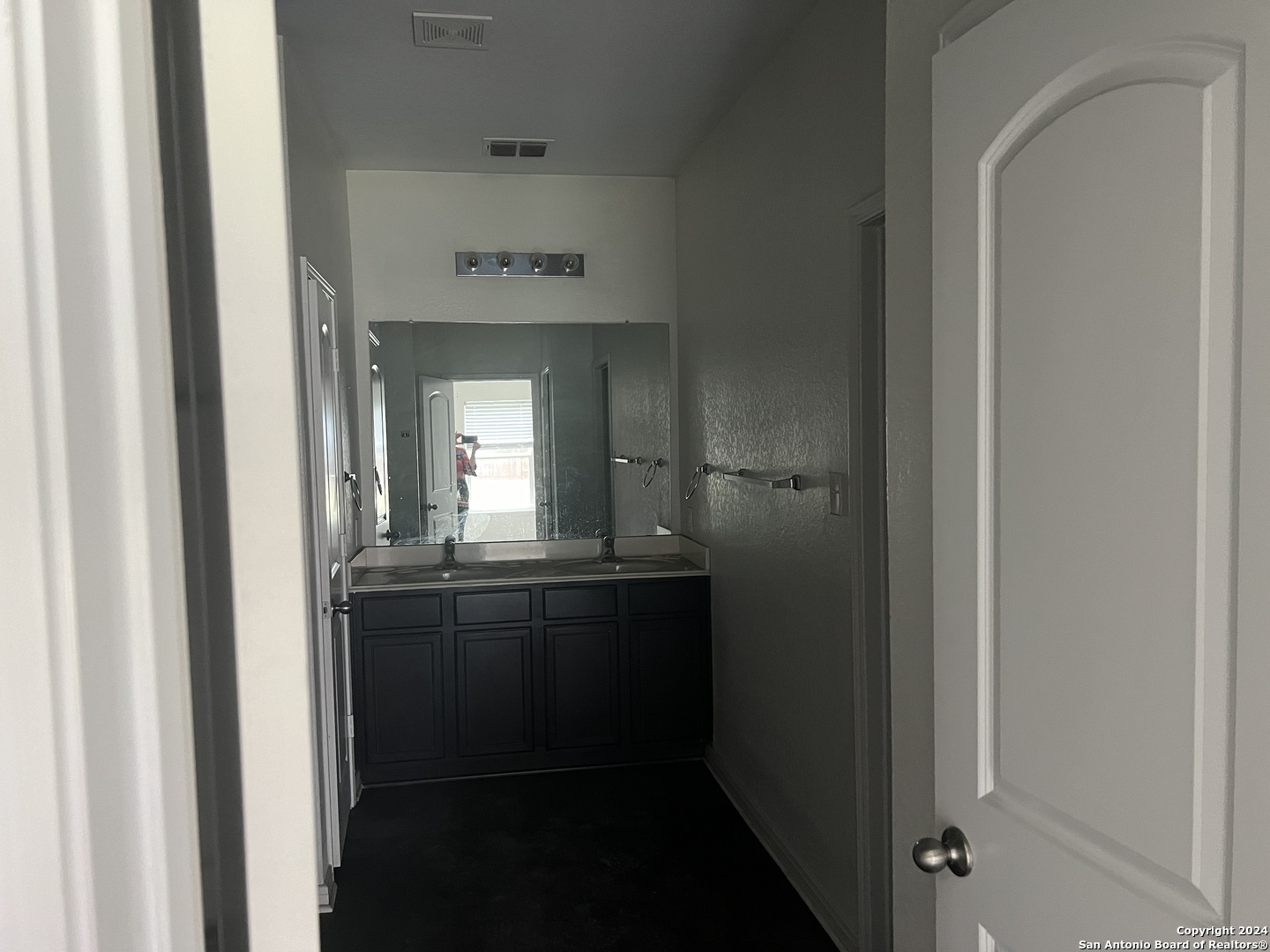 8030 Bluewater Cove