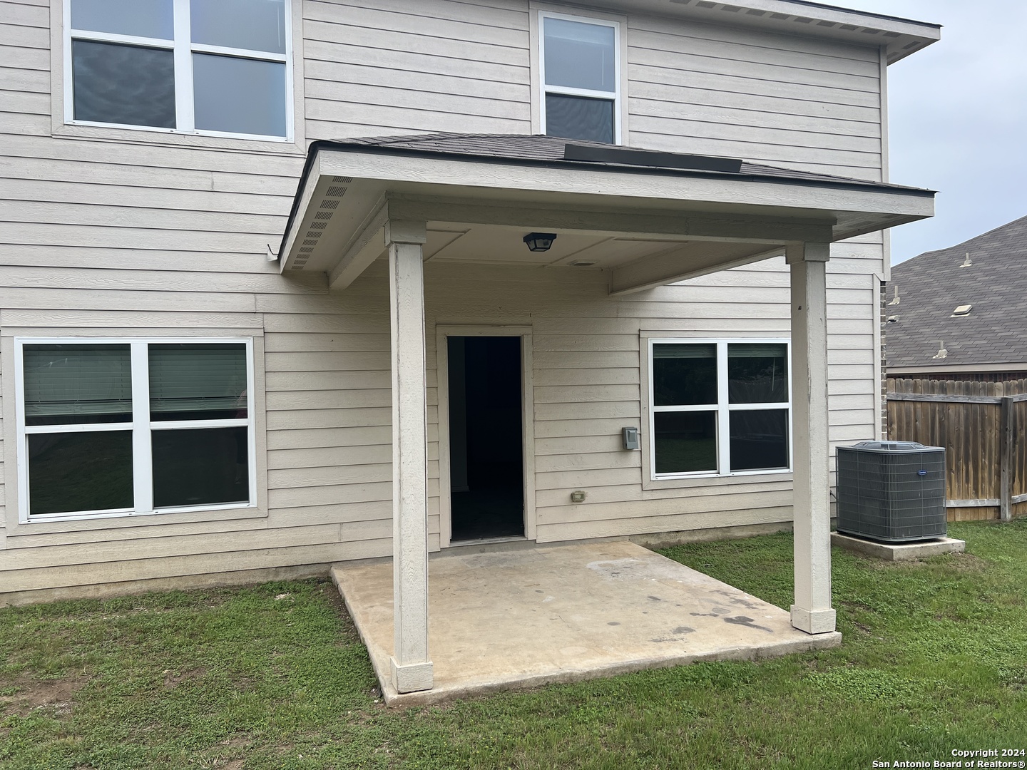 8030 Bluewater Cove